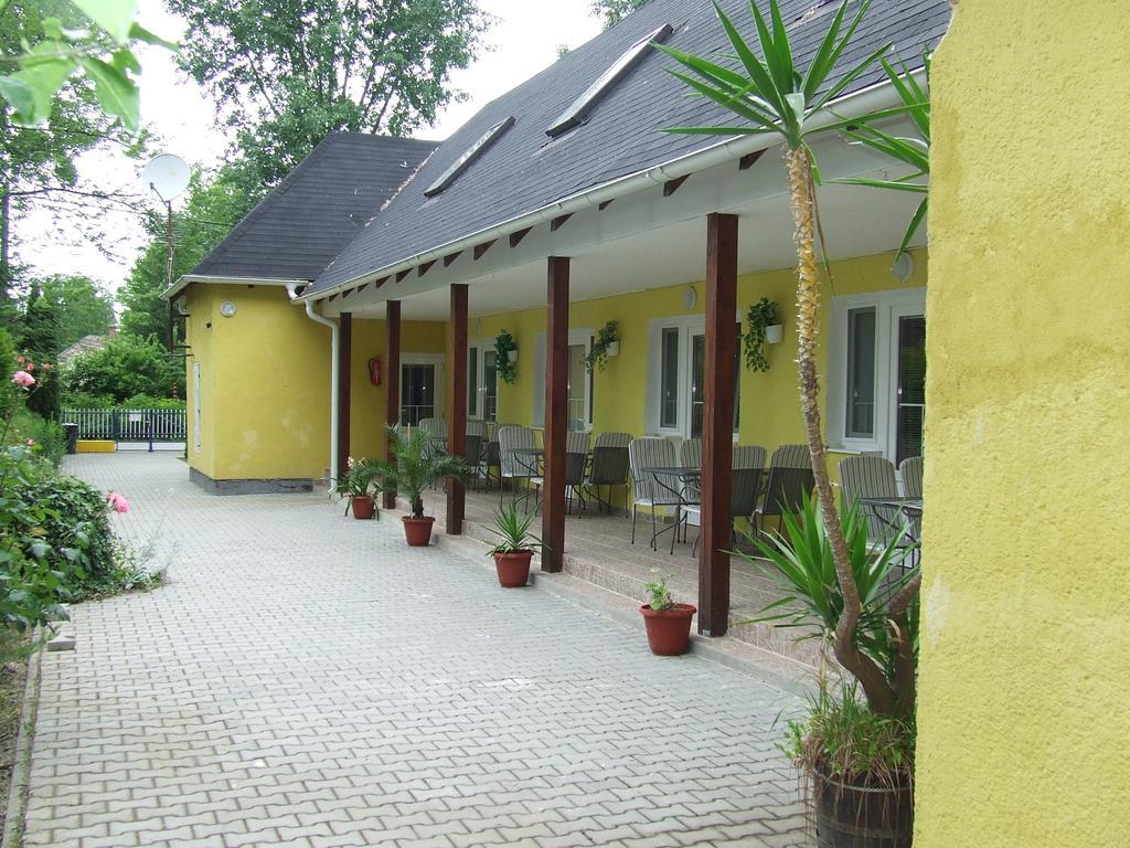 Relax Apartmans Balatonszárszó Extérieur photo